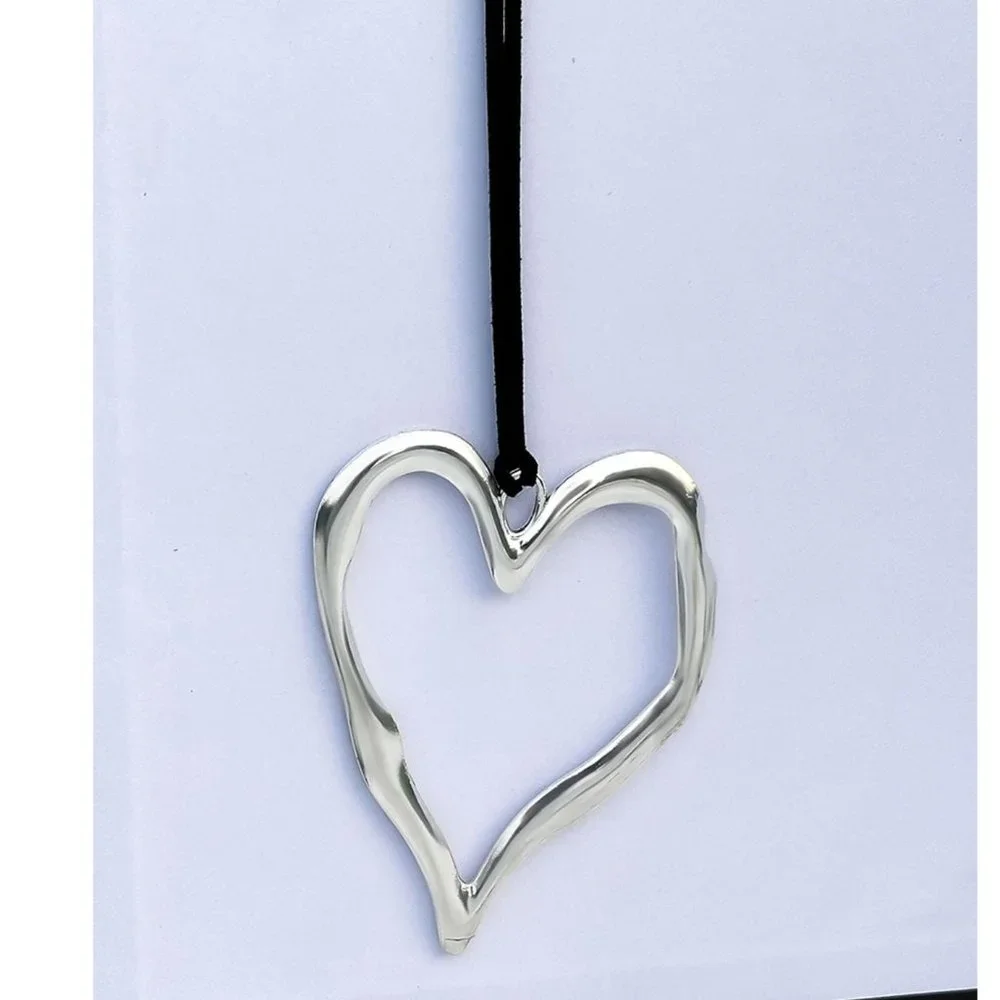 New! Zara Silver Oversized Heart Necklace - Picture 3 of 4